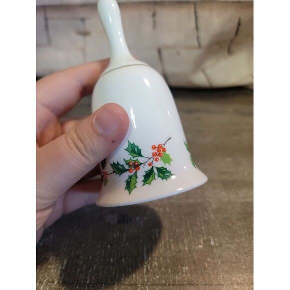Ceramic best wishes Bell mistletoe Xmas Decor figure - Picture 4 of 6